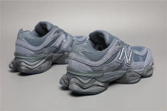 New Balance 9060 Monocromático Gris Lifestyle Sneakers 3