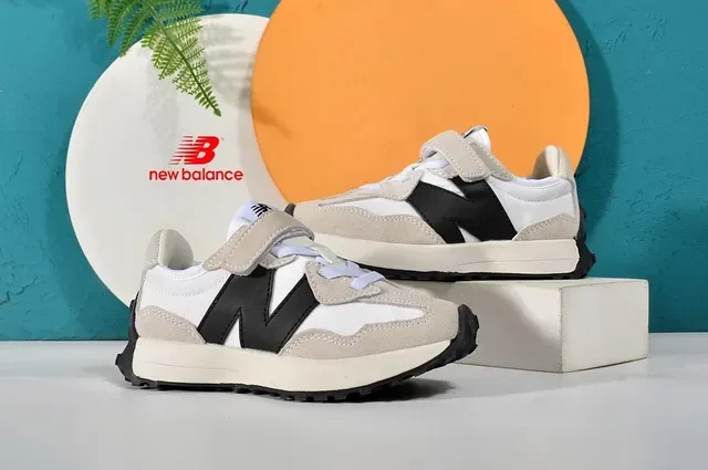 New Balance Beige Noir Retro Runner Velcro Sangle Baskets Lifestyle 3