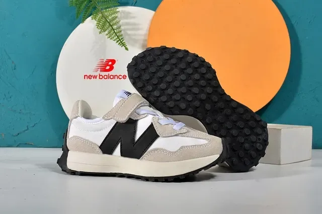 New Balance Beige Noir Retro Runner Velcro Sangle Baskets Lifestyle 6