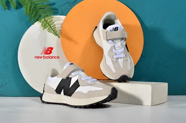 New Balance Beige Noir Retro Runner Velcro Sangle Baskets Lifestyle 9