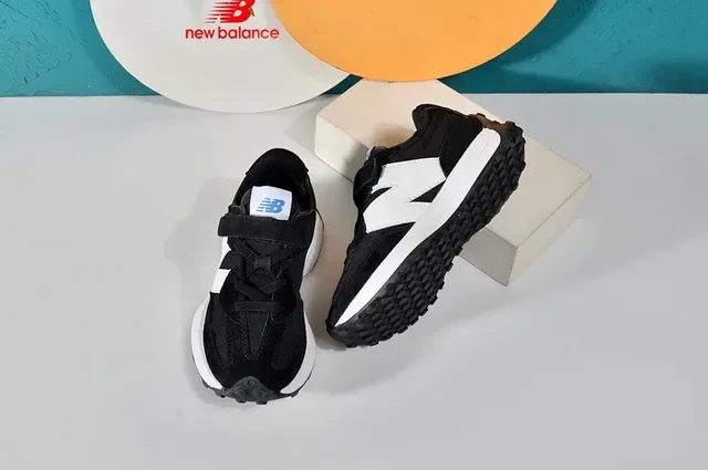 New Balance Beige Noir Retro Runner Velcro Sangle Baskets Lifestyle 14