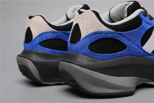 New Balance Sneakers chunky bleu noir bold en suede et mesh oversized gris 'N' logo 2