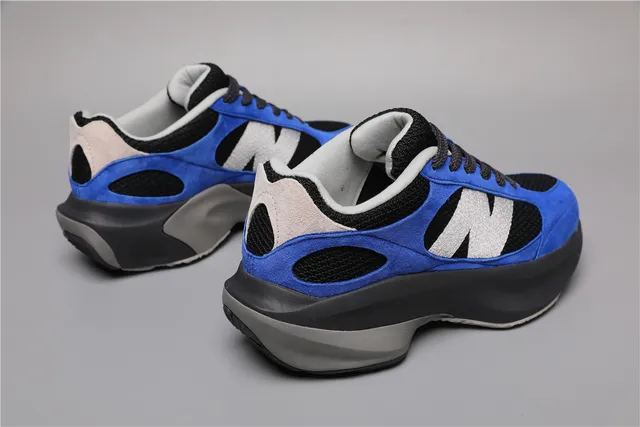 New Balance Sneakers chunky bleu noir bold en suede et mesh oversized gris 'N' logo 3