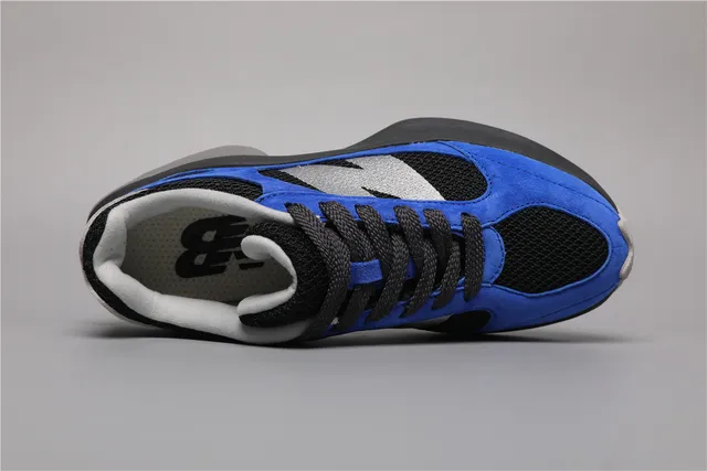 New Balance Sneakers chunky bleu noir bold en suede et mesh oversized gris 'N' logo 7