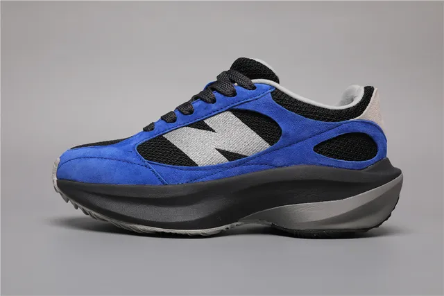 New Balance Sneakers chunky bleu noir bold en suede et mesh oversized gris 'N' logo 9