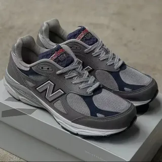 New Balance 灰色海军蓝 网面和合成叠加构造 绗缝舌头 生活方式运动鞋