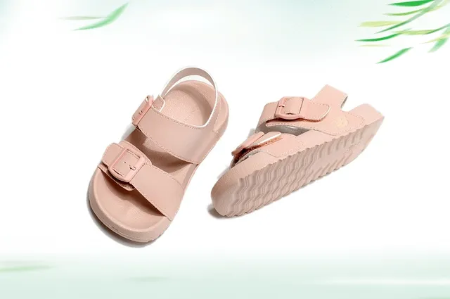 New Balance Sandálias Casuais para Crianças com Fivela de Duas Tiras 4