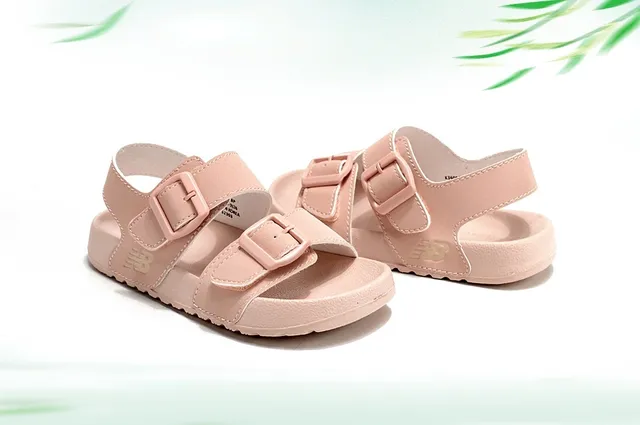 New Balance Sandálias Casuais para Crianças com Fivela de Duas Tiras 6