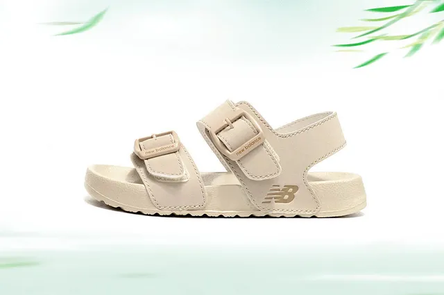 New Balance Sandálias Casuais para Crianças com Fivela de Duas Tiras 19