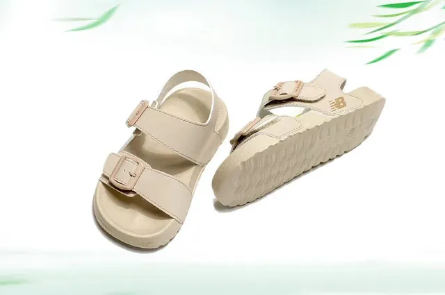 New Balance Sandálias Casuais para Crianças com Fivela de Duas Tiras 20