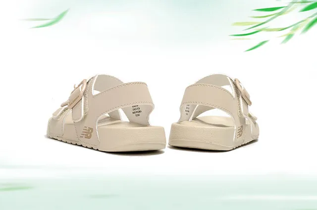 New Balance Sandálias Casuais para Crianças com Fivela de Duas Tiras 22