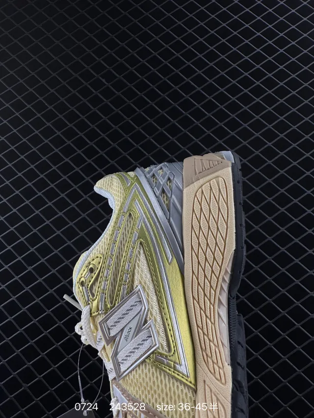 New Balance M1906 Yellow Silver Retro Runner الجزء العلوي المصنوع من الشبكة والصناعي أحذية رياضية سميكة 3