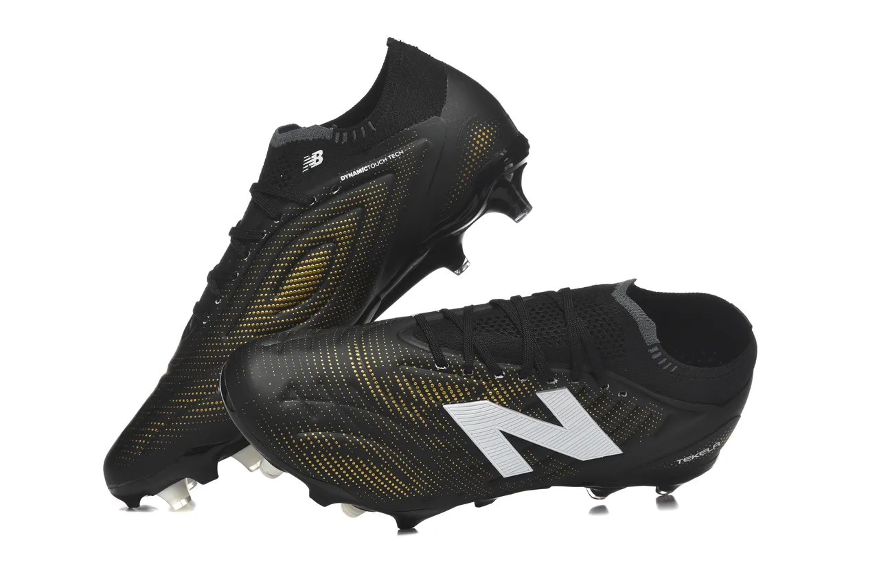 New Balance Tekela Preto e Dourado Baixo-Corte Colar Ajustado a Meia Campo Firme Sapatos de Futebol 2