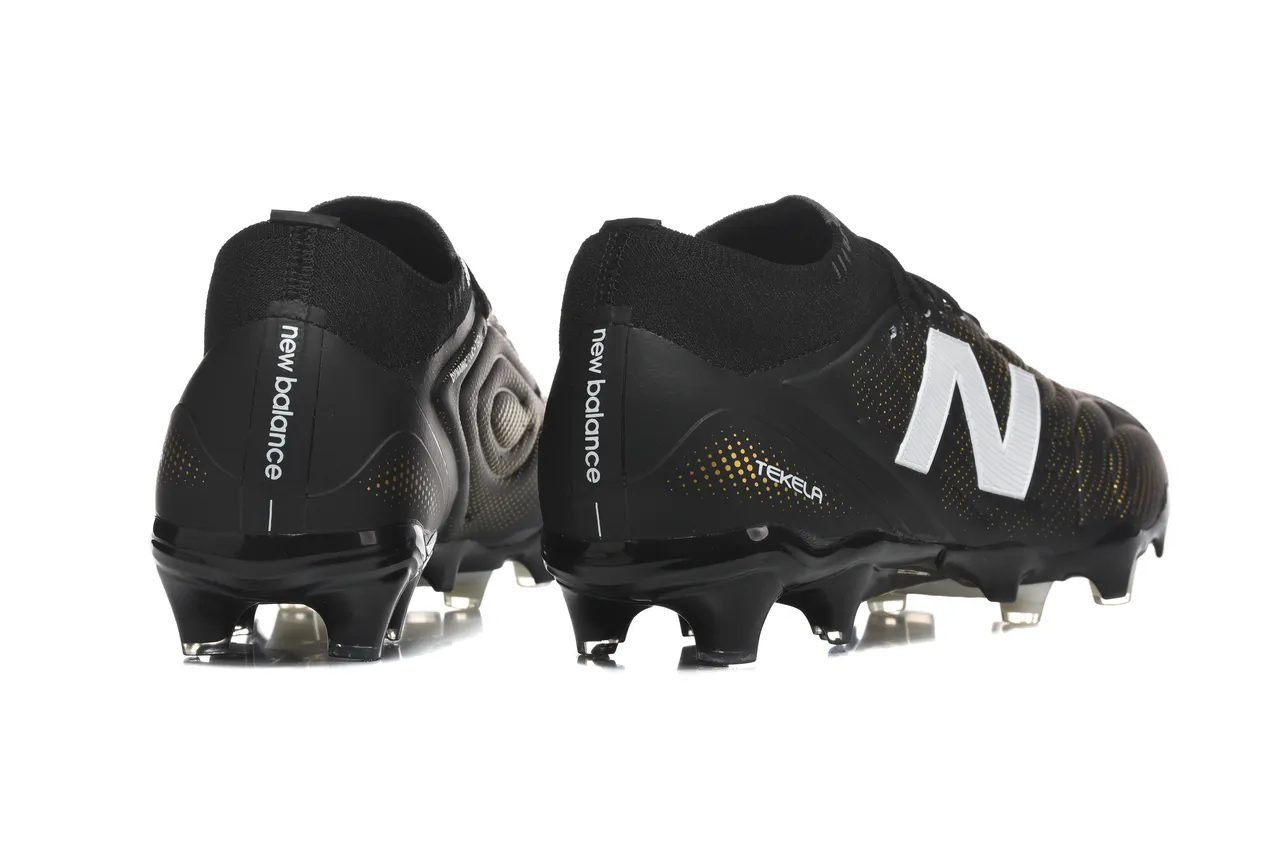 New Balance Tekela Preto e Dourado Baixo-Corte Colar Ajustado a Meia Campo Firme Sapatos de Futebol 6