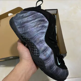 Nike Air Foamposite One ইরিডেসেন্ট বেগুনি কালো বাস্কেটবল জুতো
