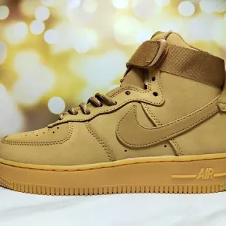 Nike Air Force 1 عالي الاستخدامية tan أحذية أسلوب حياة