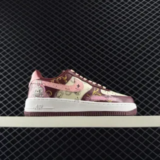 Nike Air Force 1 Low بورجوندي وردي كريمي طباعة جرافيكية حذاء أسلوب حياة