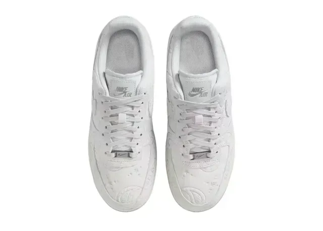 Nike Air Force 1 Monochrome Embossed Paisley Lifestyle Sneakers 4