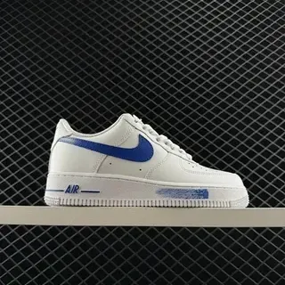 Nike Air Force 1 أبيض وأزرق ملكي حذاء رياضي للأسلوب الحياتي