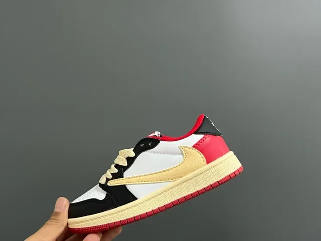 Nike Air Force 1 White Black Lifestyle Sneakers 23