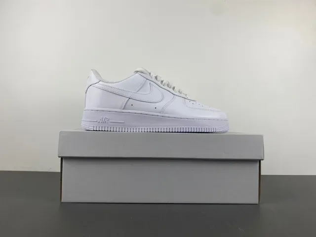 Nike Air Force 1 White Lifestyle Sneakers 14