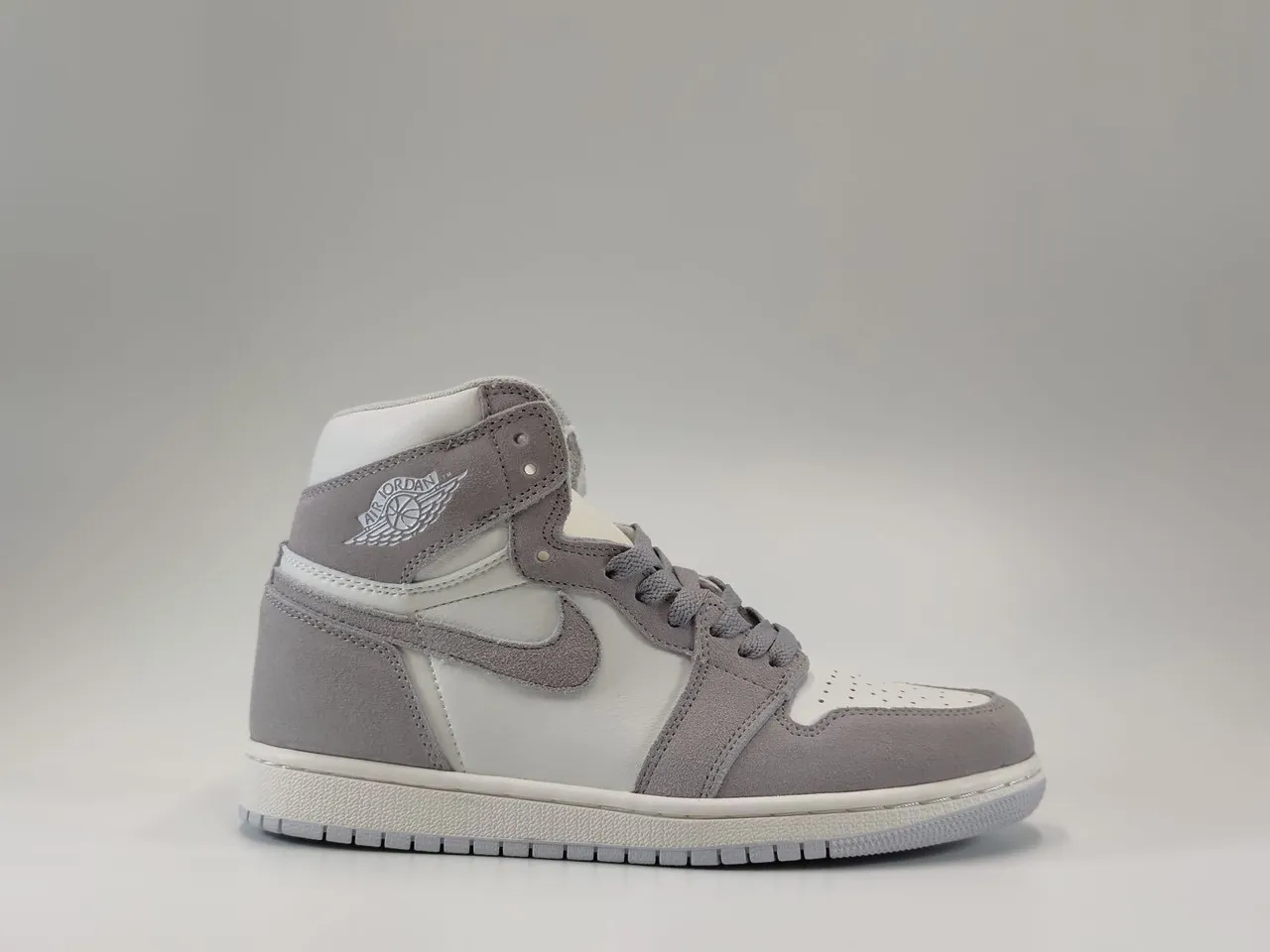 Nike Air Jordan 1 ग्रे सूड हाई-टॉप बास्केटबॉल जूते 2
