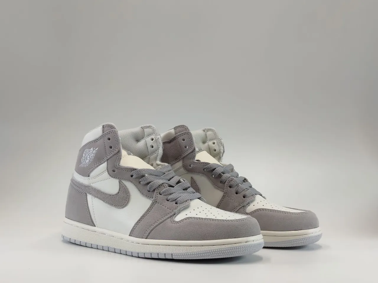 Nike Air Jordan 1 ग्रे सूड हाई-टॉप बास्केटबॉल जूते 5