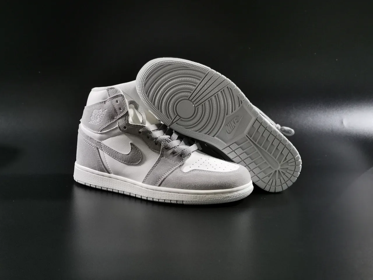 Nike Air Jordan 1 ग्रे सूड हाई-टॉप बास्केटबॉल जूते 8