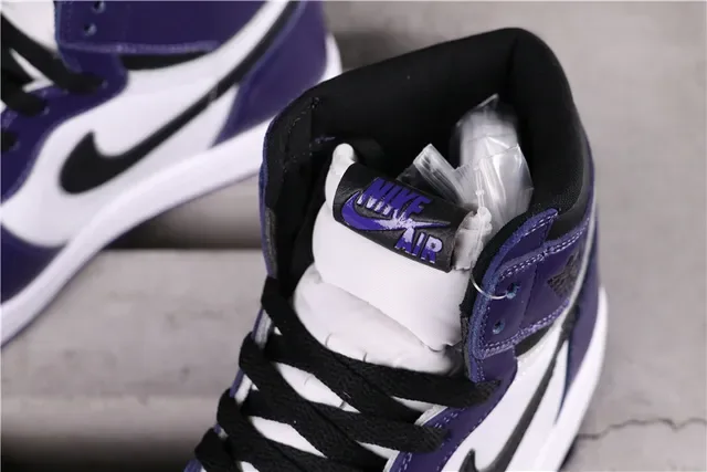 Nike Air Jordan 1 High Morado y Blanco Zapatillas de Baloncesto 3