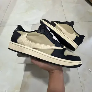 Nike Air Jordan 1 Low Noir Beige Sneakers Lifestyle