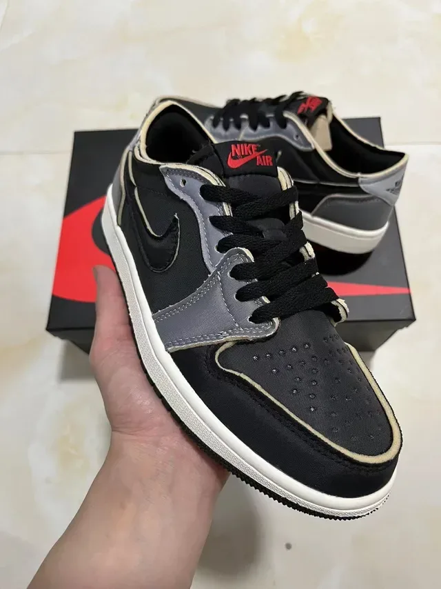 Nike Air Jordan 1 Low Black Gray White tênis lifestyle 2