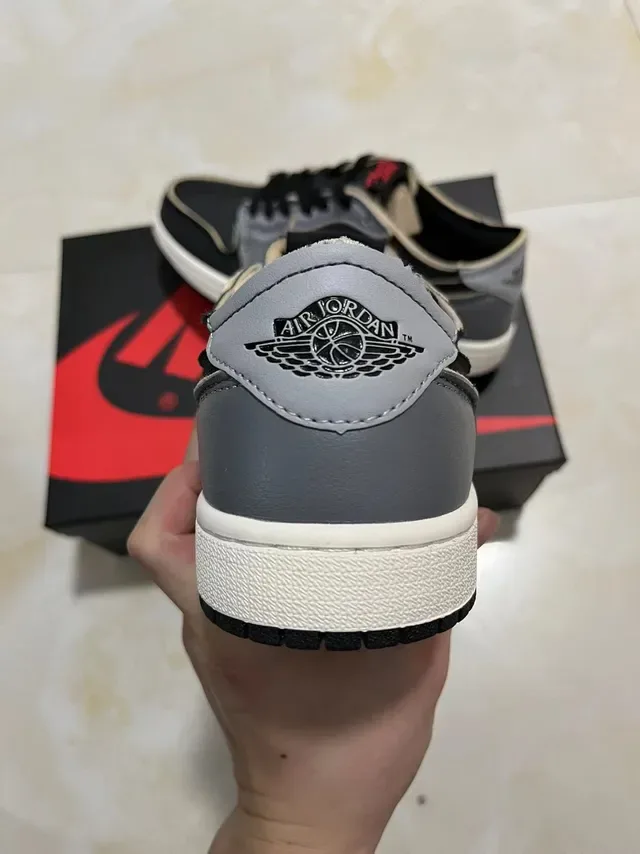 Nike Air Jordan 1 Low Black Gray White tênis lifestyle 4