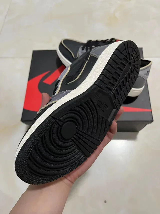 Nike Air Jordan 1 Low Black Gray White tênis lifestyle 5