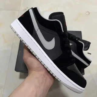 Nike Air Jordan 1 Low أسود رمادي أبيض سنيكرز لايف ستايل