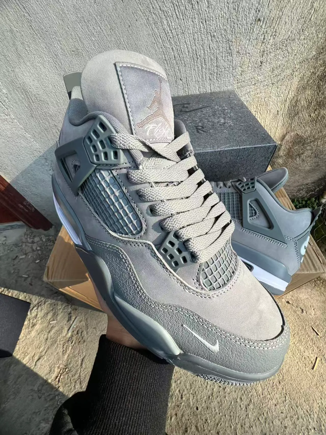 Nike Air Jordan 4 একরঙা ধূসর বাস্কেটবল জুতো 2