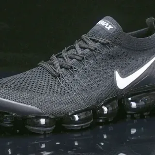 Nike Air VaporMax Chaussures Lifestyle Noires et Blanches