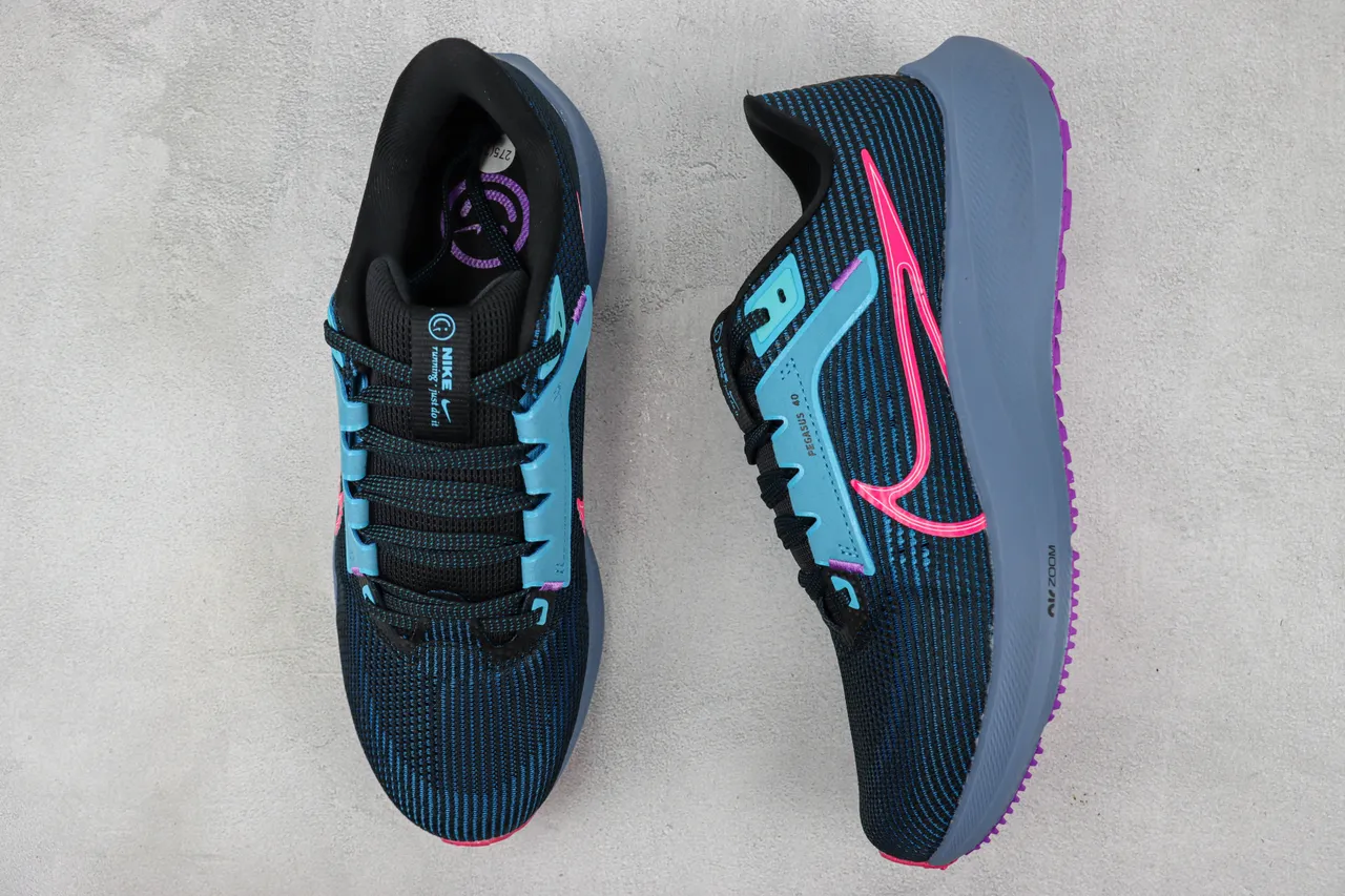 Nike Air Zoom Pegasus 40 Negro Azul Rosa Zapatillas de running 3