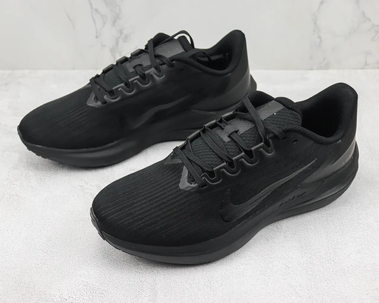 Nike Air Zoom Pegasus Chaussures de course Noir monocrome 4