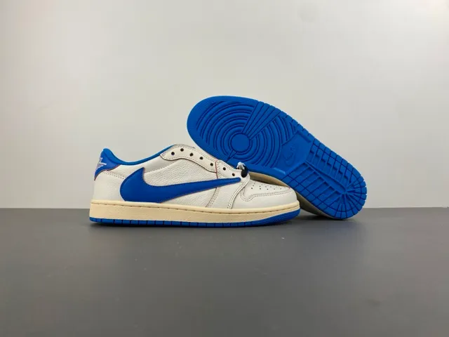 Nike Beige Blue Deconstructed Low-Top Oversized Swoosh Overlay Lifestyle Sneakers 13