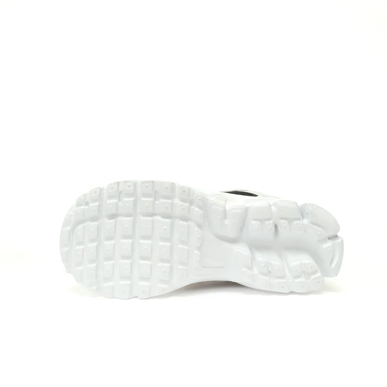 Nike Beige Mesh and Synthetic Overlay Lifestyle Sneaker 18