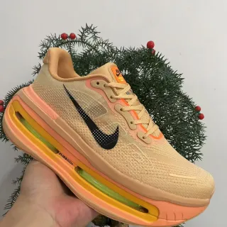 Nike Bege Laranja Tênis Lifestyle Upper em Malha Air Zoom Visível