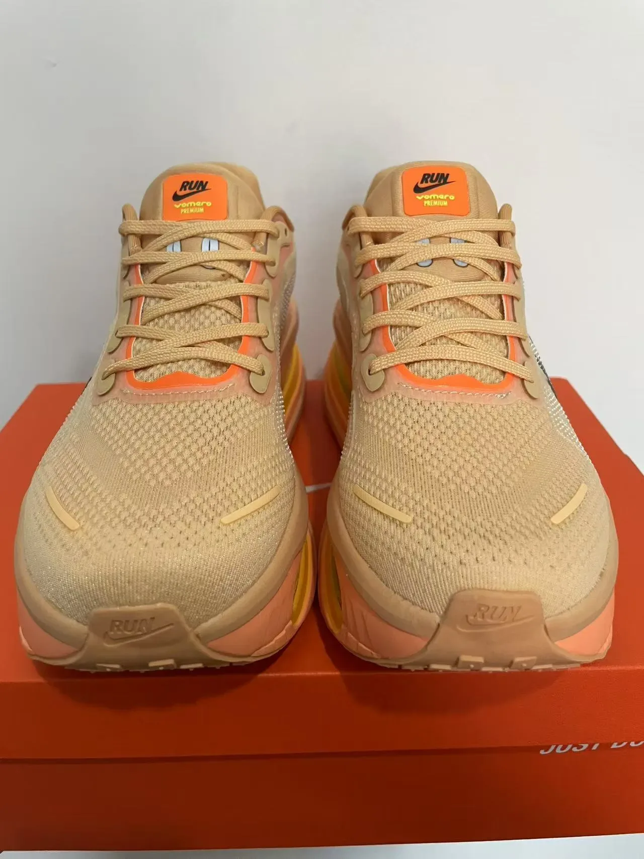 Nike Beige Orange Upper Knit Visible Air Zoom Unit Sneakers Lifestyle 5