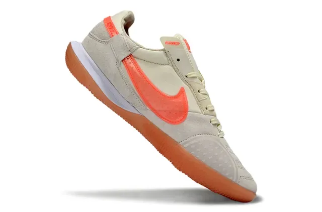 Nike Sapatos de Futebol Indoor Low Top em Suede Bege Laranja 2