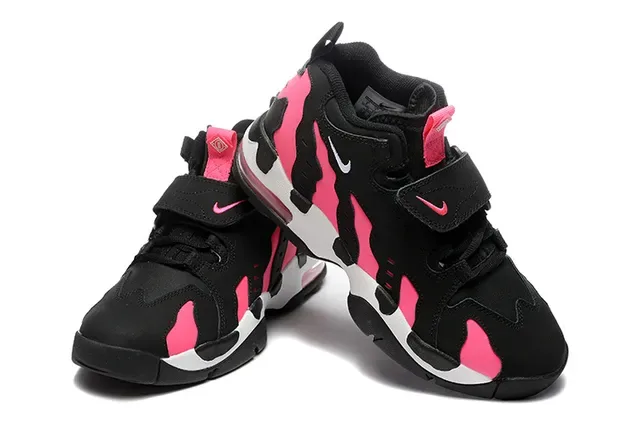 Nike Sneaker Negro y Rosa Flame Overlay High-Top 3