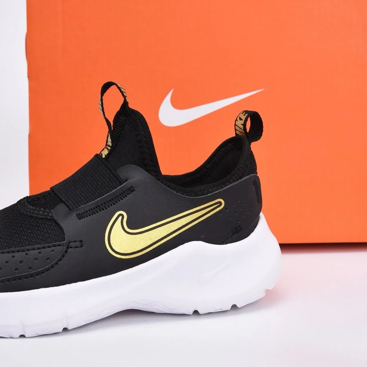 Nike Black Gold Slip-On Perforated Mesh Lifestyle Sneakers 17