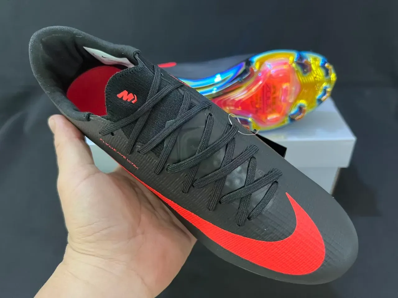 Nike Black Red Low-Cut Flyweave Upper Firm-Ground Soccer Shoes 6