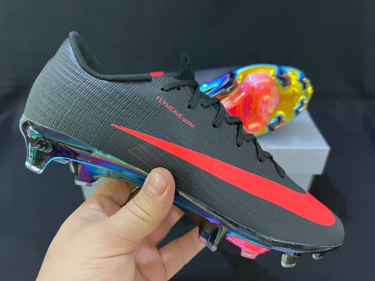 Nike Black Red Low-Cut Flyweave Upper Firm-Ground Soccer Shoes 7