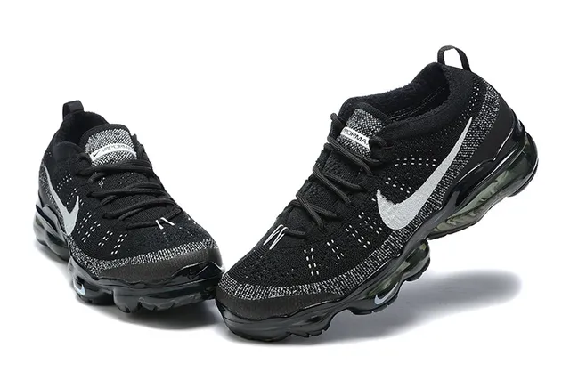 Nike Black Silver Flyknit Upper Visible Air Cushioning Sole Running Shoes 2