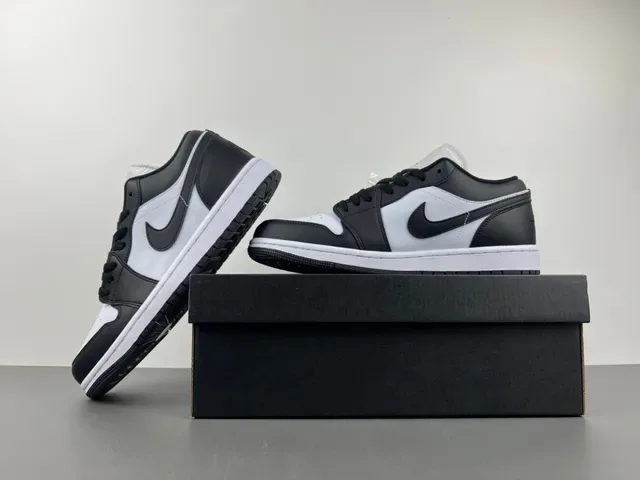 Nike Black White Low-Top Leather-Panelled Lifestyle Sneakers 11