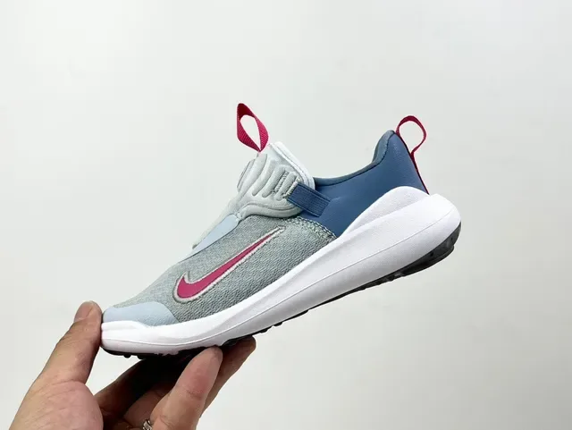 نايك سنيكرز أسلوب الحياة أسود أبيض slip-on مع upper من الكيت 16